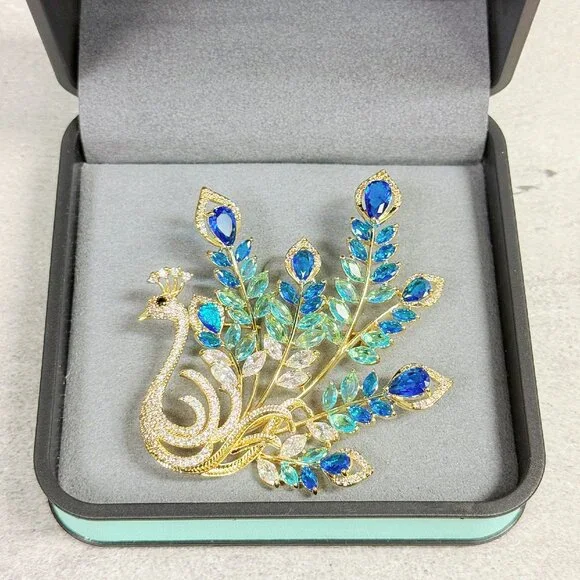 Peacock brooch, blue crystal brooch, gold brooch, dress brooch, formal brooch - Picture 3 of 8
